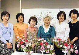 NHK文化センターの生徒たちと